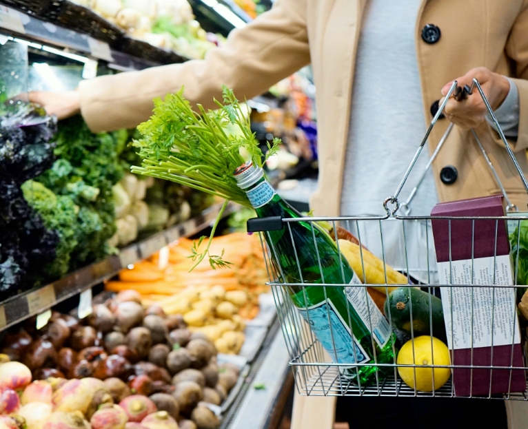 FOOD & SHOPPING image